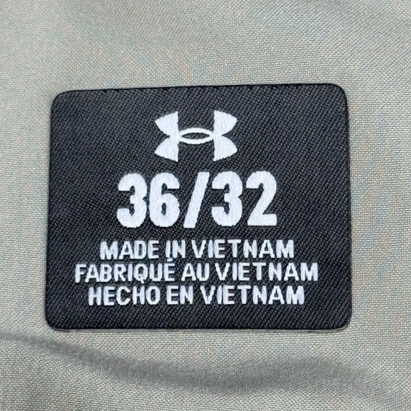 UNDER ARMOUR mens 36x32 PANTS Golf Chino Stretch‎ Grip Waist Khaki - Picture 4 of 9